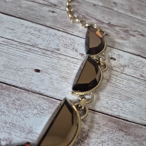 NWT Coldwater Creek Gold Tone Crescent Gem Necklace - Picture 10 of 14